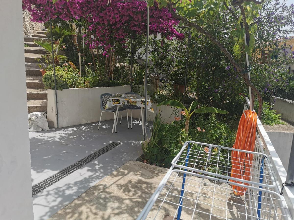 Apartman Tudor Kuzma Hvar Exteriör bild
