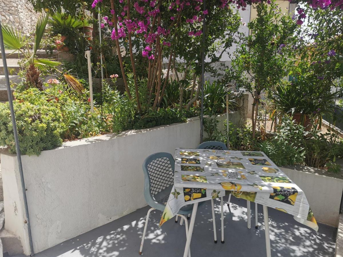 Apartman Tudor Kuzma Hvar Exteriör bild